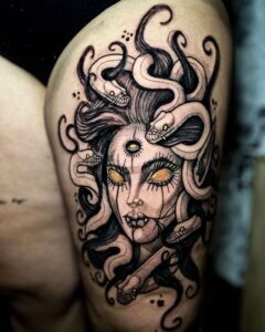 Tatoueur à Saint-Étienne – Tatouage dark et poétique