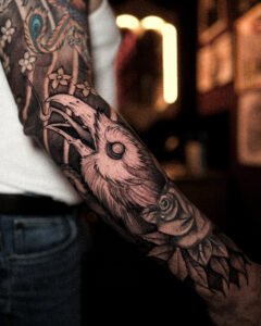 tatoueur saint etienne tattoo corbeau