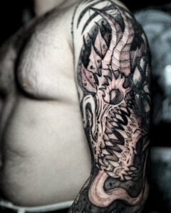 tatoueur saint etienne tattoo dragon