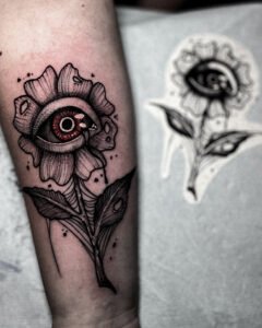 tatoueur saint etienne tattoo fleur oeil