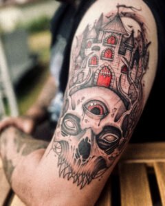 tatoueur saint etienne tattoo crâne château