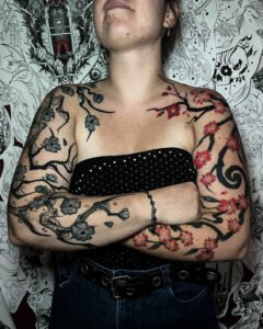 tatoueur saint etienne tattoo fleurs dark