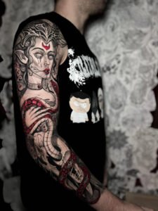 tatoueur saint etienne tattoo serpent