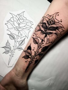 tatoueur saint etienne tattoo rose